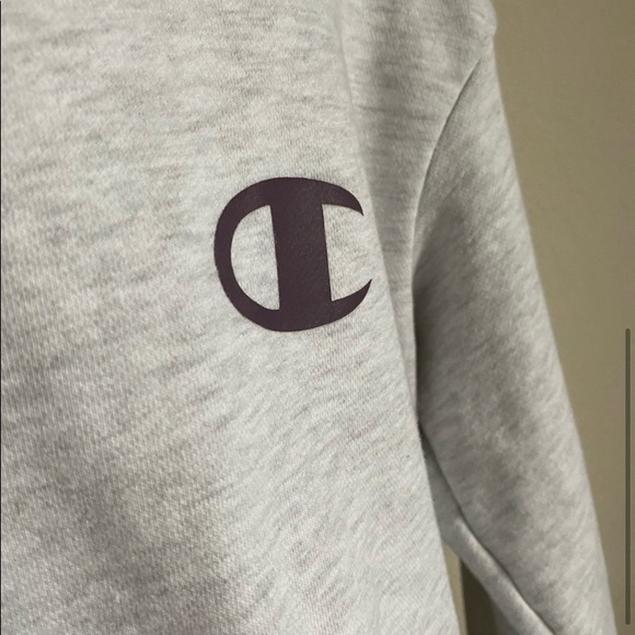 Champion Crewneck - Picture 5 of 7